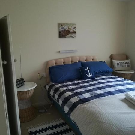 Pine Lodge Barton on Sea Luaran gambar