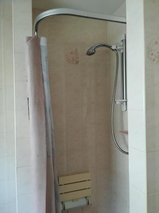 Pine Lodge Barton on Sea Luaran gambar